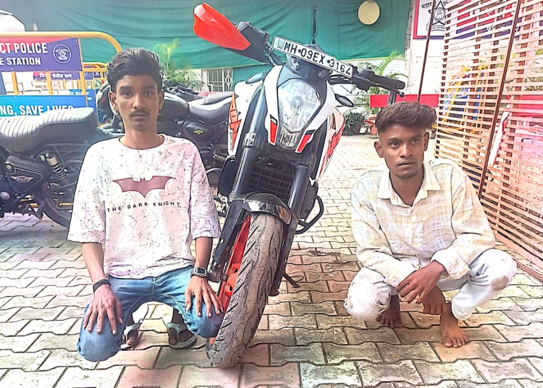 मिरज में दो युवकों से धारदार हाथियार बरामत