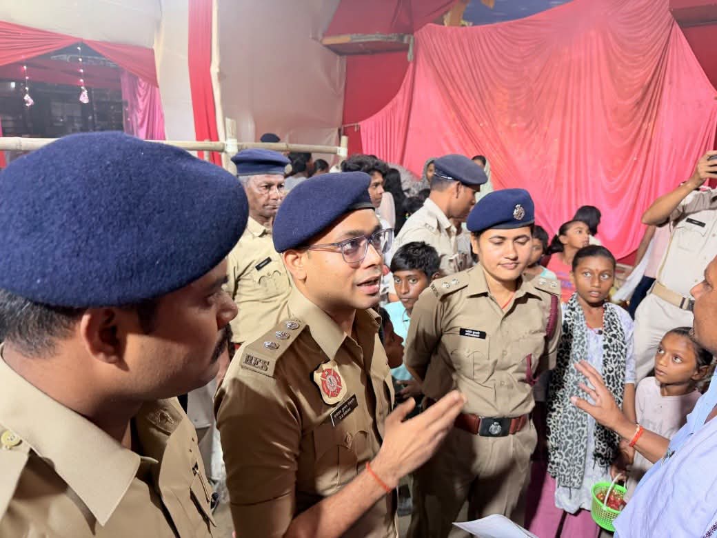 मुसरीघरारी में अग्निशमन विभाग ने पूजा पंडालों का किया निरीक्षण, दिये आवश्यक दिशा-निर्देश